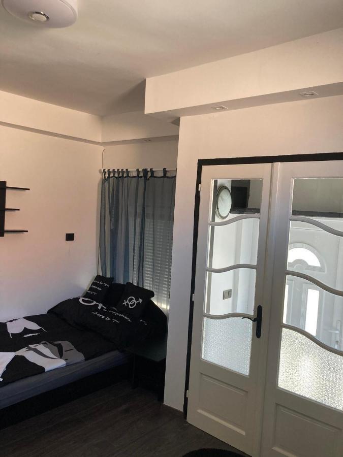 Arany Apartman Aparthotel Cegled Bagian luar foto