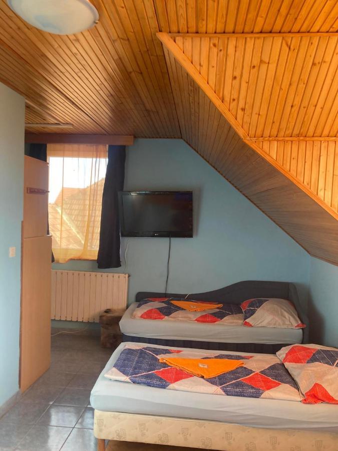 Arany Apartman Aparthotel Cegled Bagian luar foto